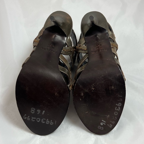 Elizabeth and James silver with gold trim heels - Picture 4 of 9